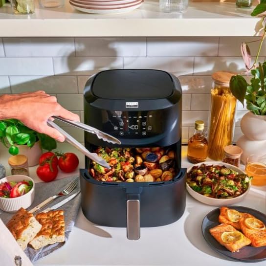 Generic 8-qt. Black Digital Air Fryer with Split Basket: Enhanced Cooking Versatility